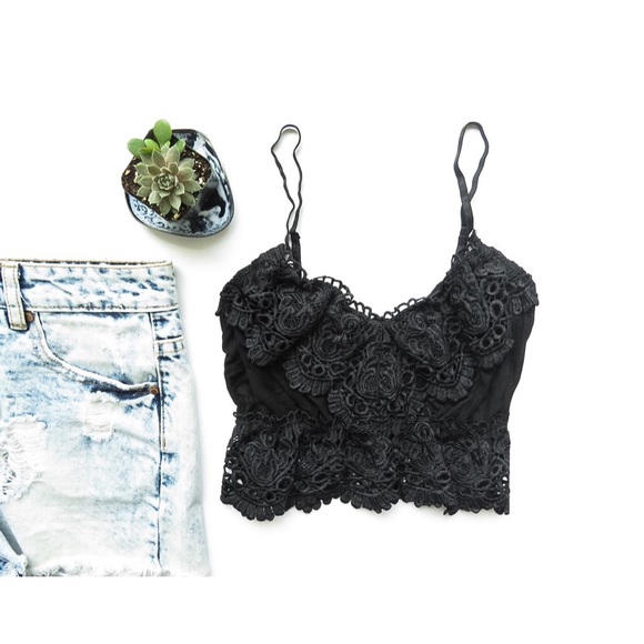 LAST ITEM | Black lace bralette - Picture 3 of 4