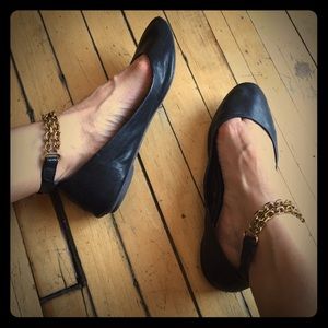 Ballet flats with gold ankle chain