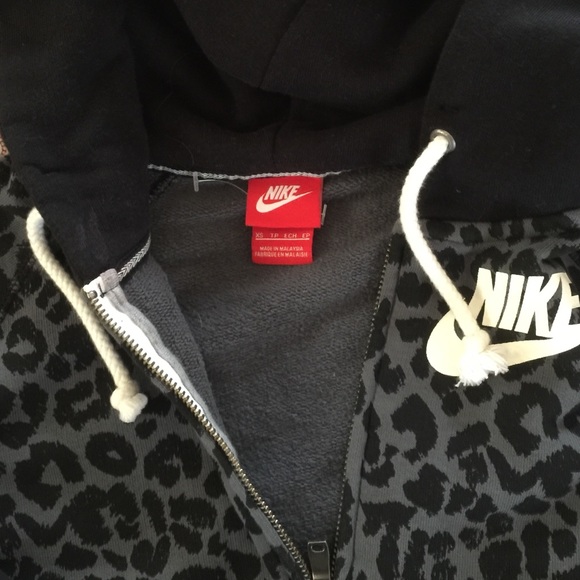 Sold - Picture 2 of 4