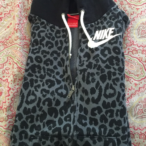 Sold - Picture 3 of 4