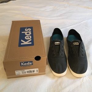 Ked's Women's Laceless Slip-On Sneaker 10M