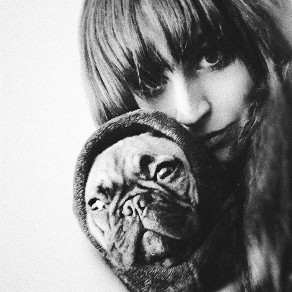 Meet your Posher, Elizabeth grace