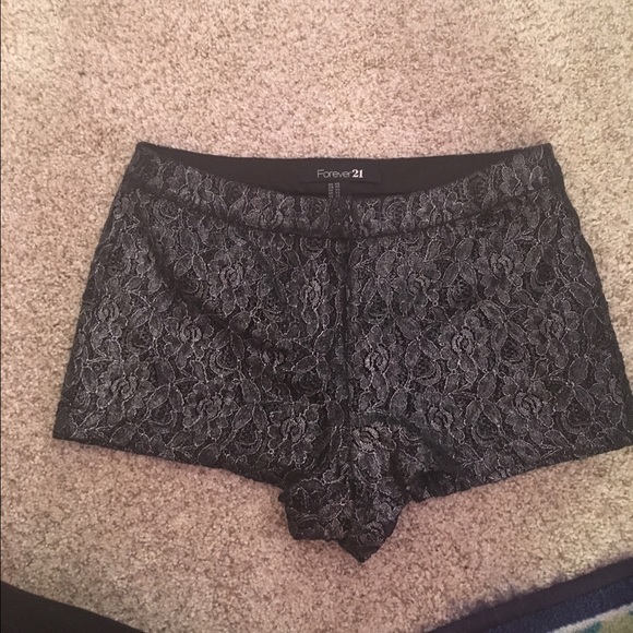Forever 21 dress shorts 💕
