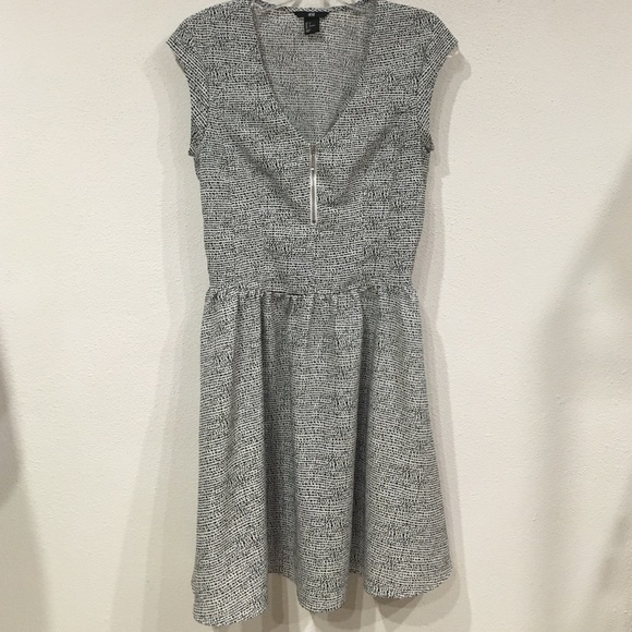 H&M Dresses & Skirts - FINAL $ H&M dress