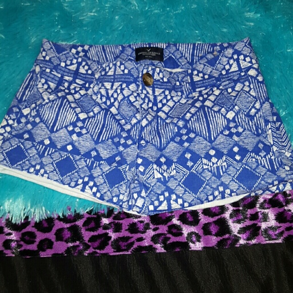 CLOSET CLOSING: Blue American Eagle shorts