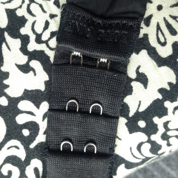 Black Victoria's Secret push up bra - Picture 3 of 4