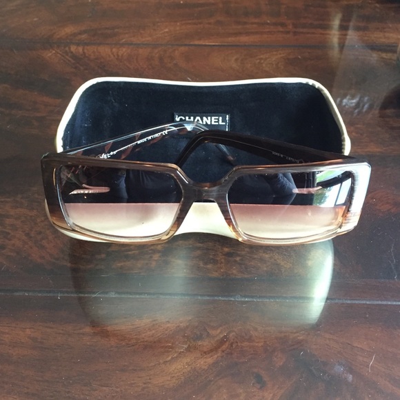 Chanel Sunglasses 5035 b