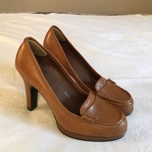Ann Marino Penny Loafer Pump 9.5 Tan