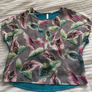 🌟Sale!! Donating soon! Gorgeous lightweight top