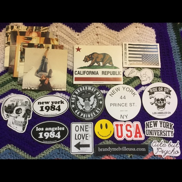 5 postcards and 15 Stickers Brandy Melville 💕