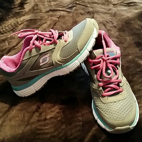 Sketchers Athletic Shoes