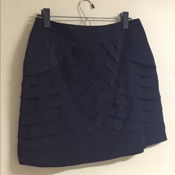 Sold in bundle- Black Boutique Skirt - Picture 2 of 3