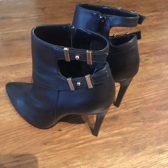 Black Leather Pumps