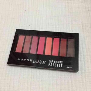 Maybelline lipgloss palette