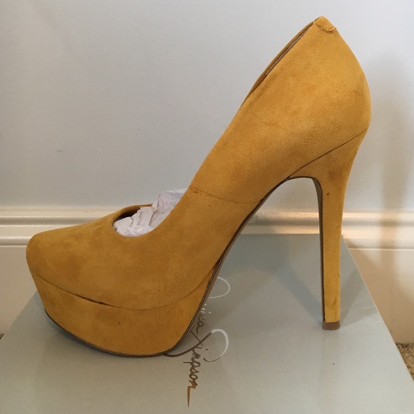 Jessica Simpson mustard colored heels!! size 7.5!!