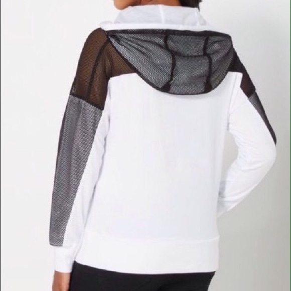 Rue21 Sweaters - 🆕White Hoodie Sweatshirt Fishnet Mesh Sleeves Med Rue21 Sweaters - 🆕White Hoodie Sweatshirt Fishnet Mesh Sleeves Med