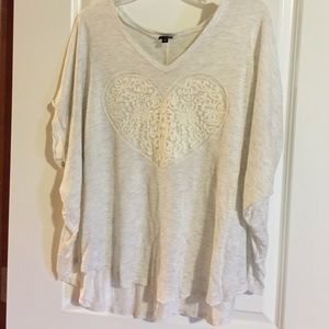 Batwing style sleeveless shirt