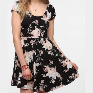 Kimchi Blue Knit Floral Skater Dress