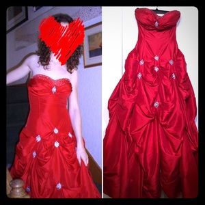 ⚡️CLEARANCE⚡️Cinderella Red Gemstone Prom Dress