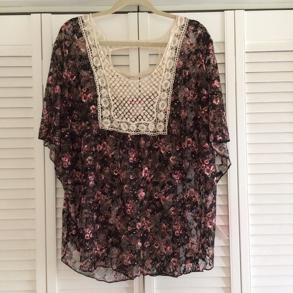 Floral blouse - Picture 2 of 2