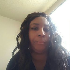 Meet your Posher, Pia