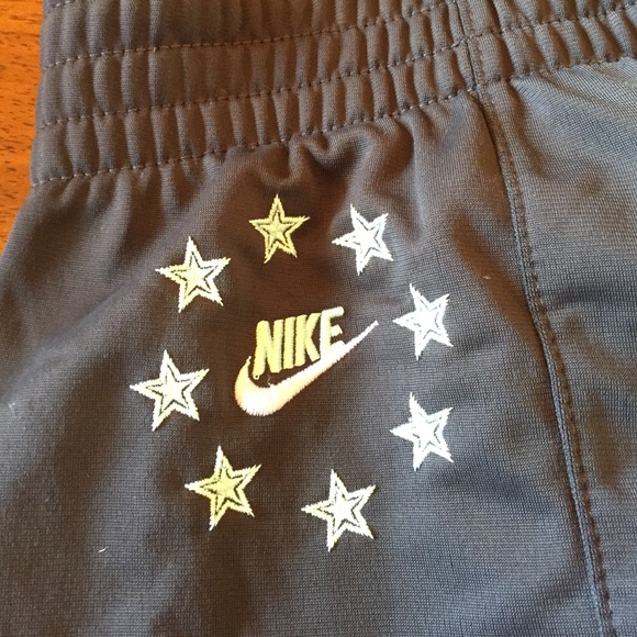 NWOT Nike workout pants - Picture 2 of 4
