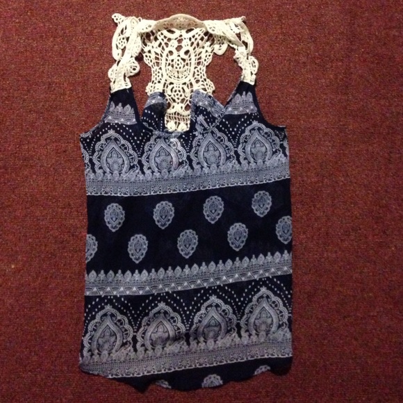 Dark blue and white top