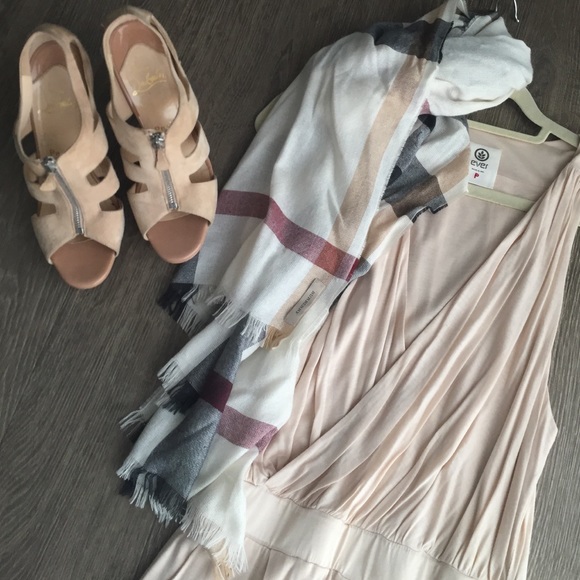 Louboutins suede platform zippette nude suede PERF