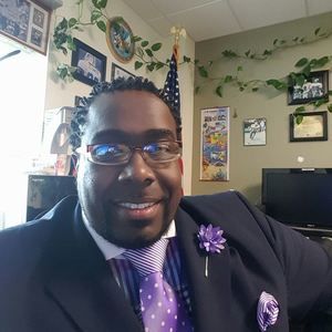 Meet your Posher, Kenneth