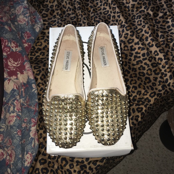 Gold stud Flats