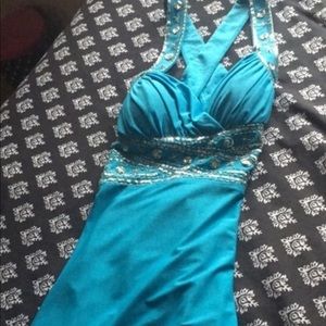 Short blue dress