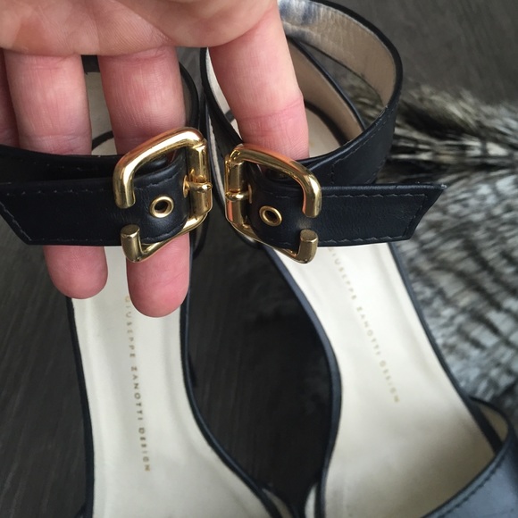 Giuseppe Zanotti Design black platform heels - Picture 2 of 3