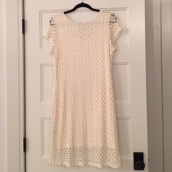 Ivory Lace Dress - Picture 4 of 4
