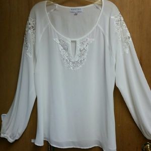 August Silk white embroidered key hole top XL