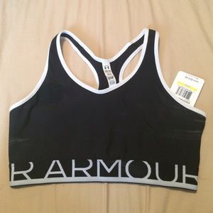 Brand new never worn Under Armour sports bra.
