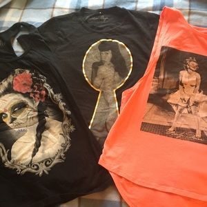 Bundled set of 2 tanks and t-shirt