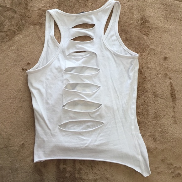 Crop Top Ripped Back - Picture 2 of 2