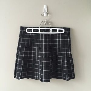 Grid print pleated skort