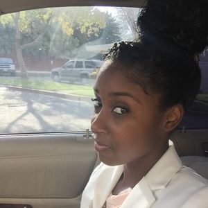 Meet your Posher, Jasmine