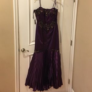 Gorgeous royal purple evening dress