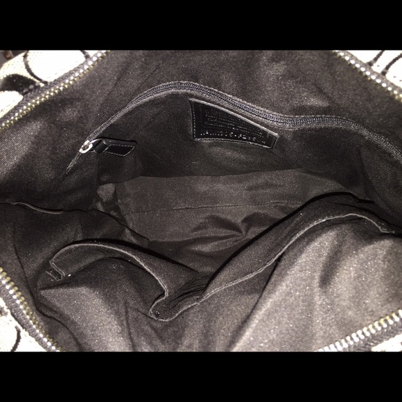 Coach purse - Picture 2 of 2