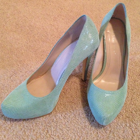 BCBG shoes