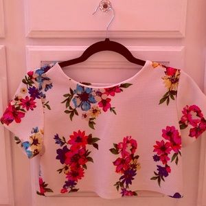 Floral crop top barely worn!