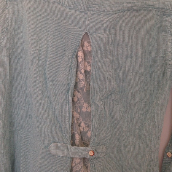 Button up shirt - Picture 4 of 4