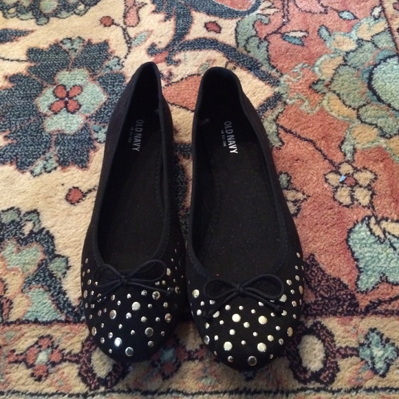 Black, size 7 flats, gold studded, never worn