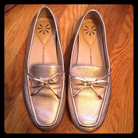 Metallic color Isaac Mizrahi loafers