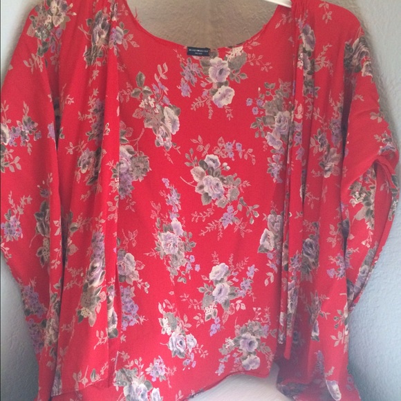 Brandy Melville floral kimono