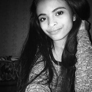 Meet your Posher, April