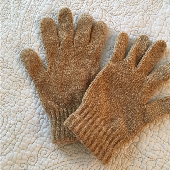 Knit gloves