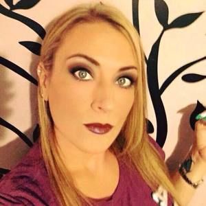 Meet your Posher, Devan